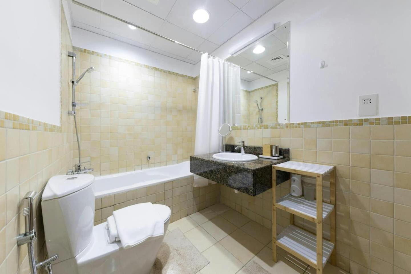 Appartement Spacious 2-bedroom Getaway In Jbr, Prime Location *