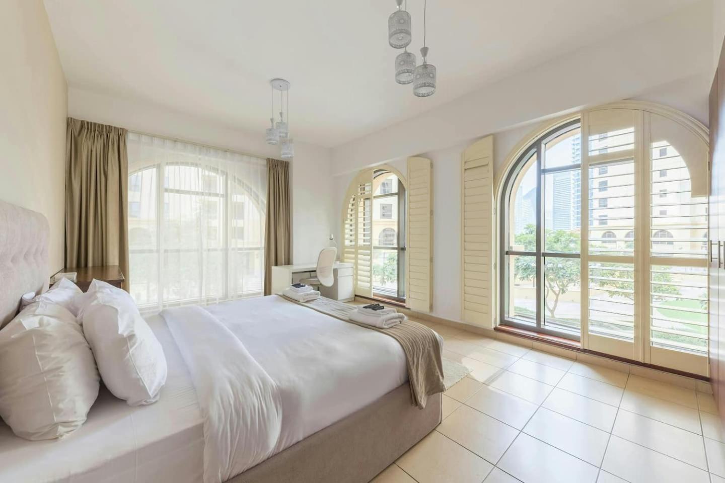 Appartement Spacious 2-bedroom Getaway In Jbr, Prime Location